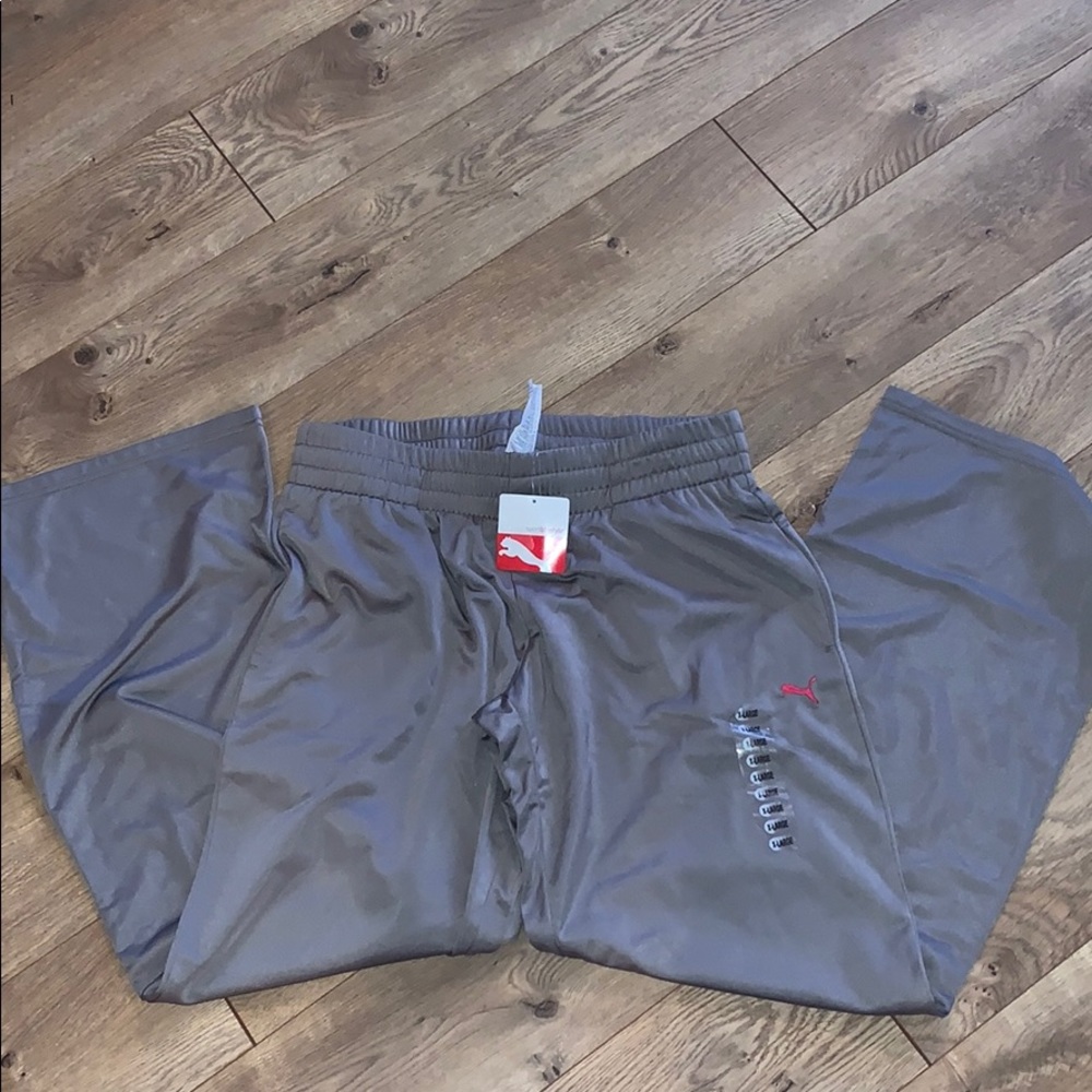 Women puma sweats